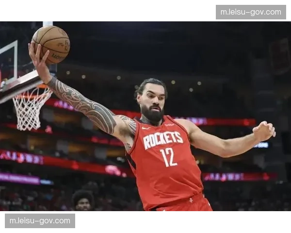 亚当斯火箭中锋脚踝手术 护框能力严重缺失